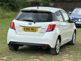 Toyota Yaris 1.5 VVT-h Sport E-CVT Euro 6 5dr