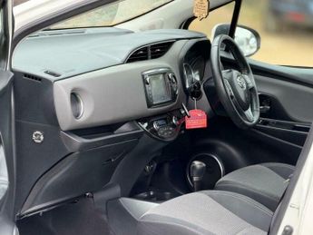 Toyota Yaris 1.5 VVT-h Sport E-CVT Euro 6 5dr