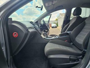Vauxhall Insignia 2.0 CDTi SRi Nav Hatchback 5dr Diesel Auto Euro 5 (160 ps)