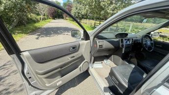 Nissan X-Trail 2.5i Aventura 5dr