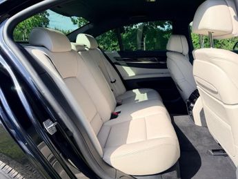 BMW 7 SERIES 3.0 740i M Sport Saloon 4dr Petrol Auto Euro 5 (s/s) (320 ps)