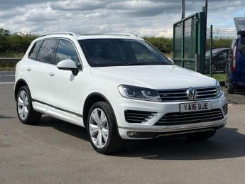 Volkswagen Touareg VOLKSWAGEN TOUAREG V6 R-LINE. 12,950