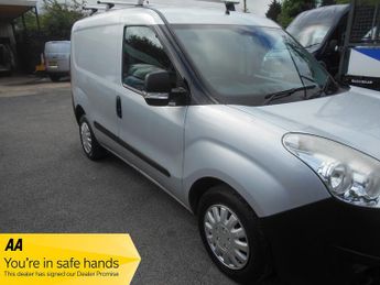 Vauxhall Combo 2017 L1H1 2000 CDTI ECOFLEX S/S NO VAT
