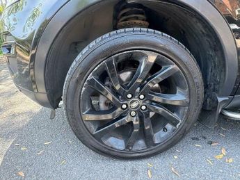 Land Rover Discovery Sport 2.0 TD4 HSE Black Auto 4WD Euro 6 (s/s) 5dr