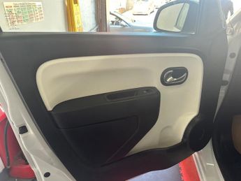Renault Twingo 1.0 SCe Play Hatchback 5dr Petrol Manual Euro 6 (70 ps)