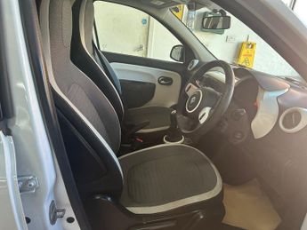 Renault Twingo 1.0 SCe Play Hatchback 5dr Petrol Manual Euro 6 (70 ps)