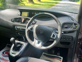 Renault Grand Scenic 1.6 dCi Dynamique TomTom Euro 5 (s/s) 5dr