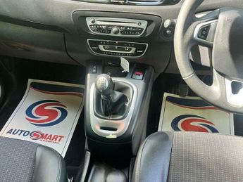 Renault Grand Scenic 1.6 dCi Dynamique TomTom Euro 5 (s/s) 5dr