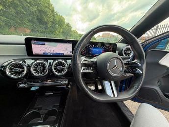 Mercedes-Benz A Class 1.3 A200h MHEV AMG Line (Premium Plus) 7G-DCT Euro 6 (s/s) 4dr