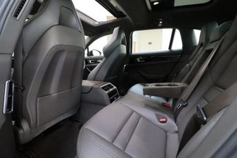 Porsche Panamera 4 SPORT TURISMO PDK