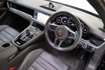 Porsche Panamera 4 SPORT TURISMO PDK