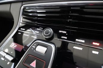 Porsche Panamera 4 SPORT TURISMO PDK