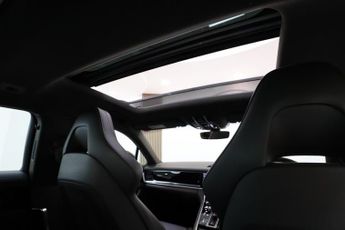 Porsche Panamera 4 SPORT TURISMO PDK