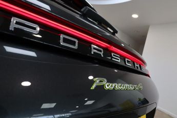 Porsche Panamera 4 SPORT TURISMO PDK