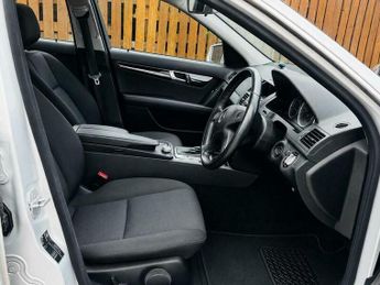 Mercedes-Benz C Class 1.6 C180K BlueEfficiency Sport Auto Euro 4 4dr