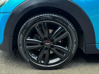 MINI Hatch 1.5 Cooper Auto (s/s) 136 Bhp | JCW Sport Pack _ Chili Pack _ He