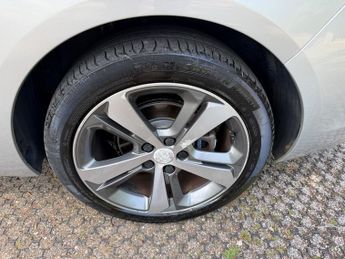 Peugeot 308 BLUE HDI S/S SW ALLURE