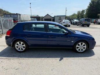Vauxhall Signum 2.2i 16v Elite 5dr