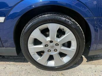 Vauxhall Signum 2.2i 16v Elite 5dr