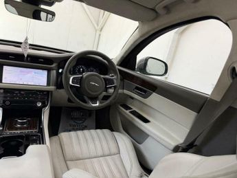 Jaguar XF 2.0d Portfolio Sportbrake Auto Euro 6 (s/s) 5dr