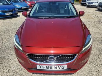 Volvo V40 T2 MOMENTUM