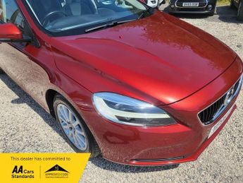 Volvo V40 T2 MOMENTUM