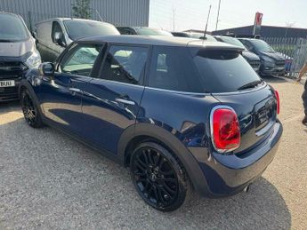 MINI Hatch 1.5 Cooper Seven Auto Euro 6 (s/s) 5dr