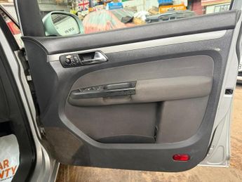 Kia Niro 2 AUTOMATIC HYBRID ELECTRIC SUV 3 MONTHS WARRANTY PARTS AND LABO