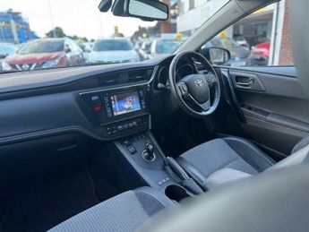 Toyota Auris 1.8 VVT-h Excel CVT Euro 6 (s/s) 5dr (Safety Sense)