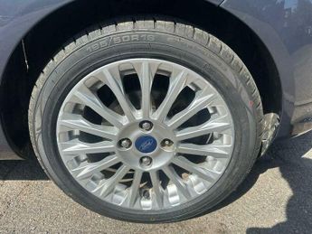 Ford Fiesta 1.0T EcoBoost Titanium Euro 5 (s/s) 5dr