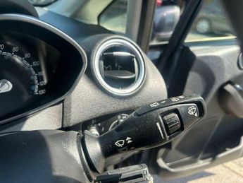 Ford Fiesta 1.0T EcoBoost Titanium Euro 5 (s/s) 5dr
