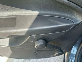 Ford Fiesta 1.0T EcoBoost Titanium Euro 5 (s/s) 5dr