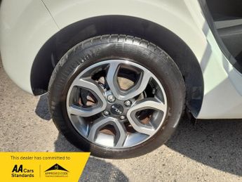 Kia Picanto 3, AUTO, 1 OWNER, PARKING CAMERA, NAVIGATION