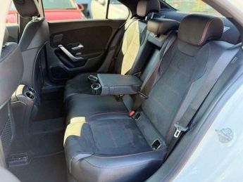 Mercedes-Benz A Class 1.5 A180d AMG Line (Premium) 7G-DCT Euro 6 (s/s) 4dr