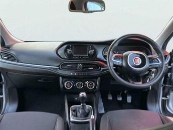 Fiat Tipo 1.4 MPI Lounge Euro 6 5dr