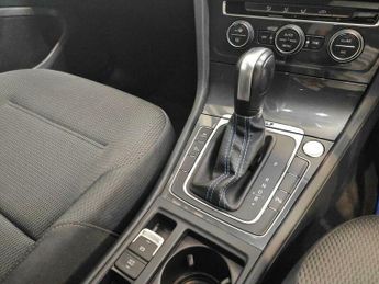 Volkswagen Golf 35.8kWh e-Golf Auto 5dr