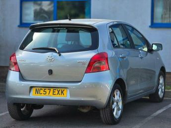 Toyota Yaris 1.3 VVT-i SR 5dr