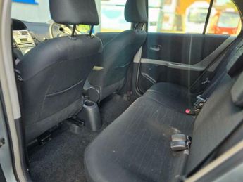 Toyota Yaris 1.3 VVT-i SR 5dr