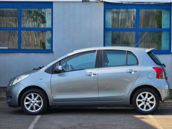 Toyota Yaris 1.3 VVT-i SR 5dr