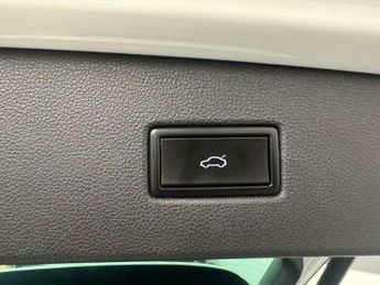 Volkswagen Tiguan 2.0 Tiguan R-Line TDI 4Motion Semi-Auto 4WD 5dr