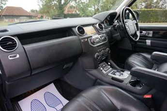 Land Rover Discovery 3.0 SD V6 Graphite SUV 5dr Diesel Auto 4WD Euro 6 (s/s) (256 bhp
