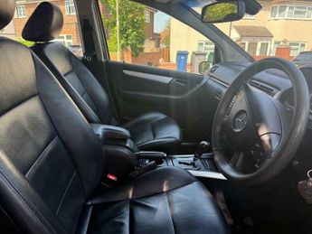 Mercedes-Benz B Class 2.0 B200 SE CVT 5dr