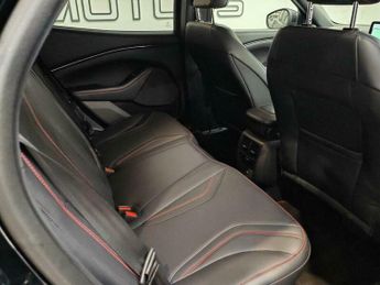 Ford Mustang Standard Range 70kWh AWD 5dr