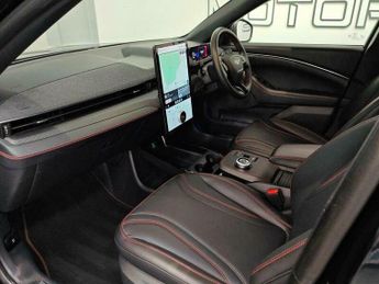 Ford Mustang Standard Range 70kWh AWD 5dr