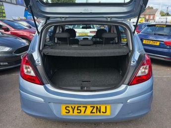 Vauxhall Corsa 1.4i 16v Club 5dr