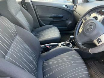 Vauxhall Corsa 1.4i 16v Club 5dr