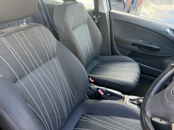 Vauxhall Corsa 1.4i 16v Club 5dr