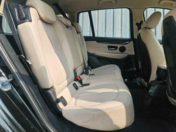 BMW 2 SERIES 2.0 220d Luxury Auto xDrive Euro 6 (s/s) 5dr