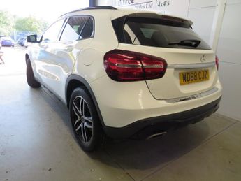 Mercedes CLA GLA 180 URBAN EDITION