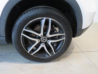 Mercedes CLA GLA 180 URBAN EDITION